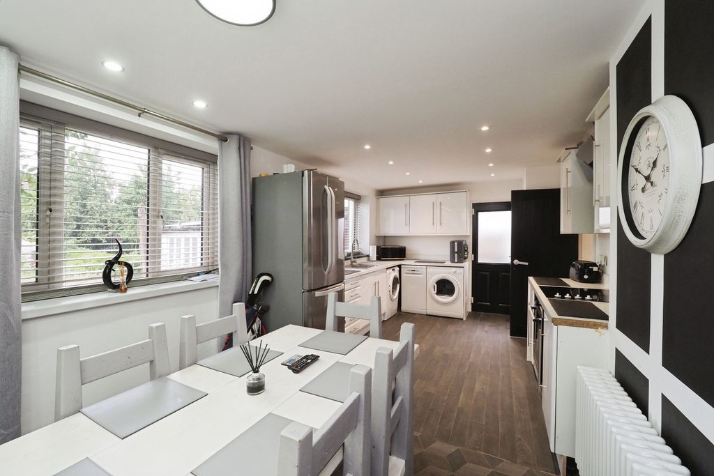 Property photo 2 of 18 Img_2547