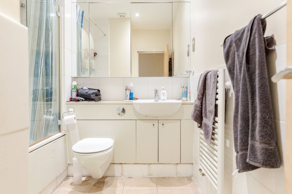 Property photo 3 of 37