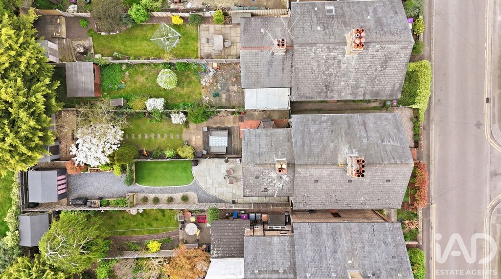 Property photo 3 of 19