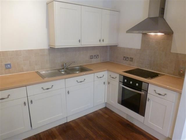 Property photo 2 of 6 Kitchen