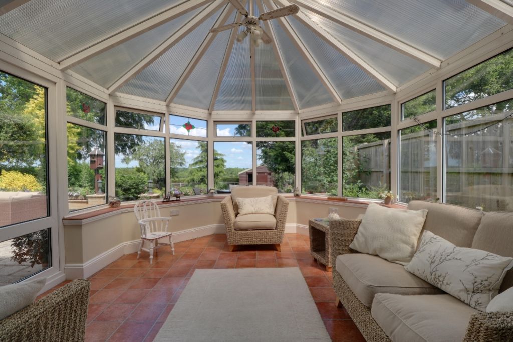 Property photo 3 of 23 Conservatory