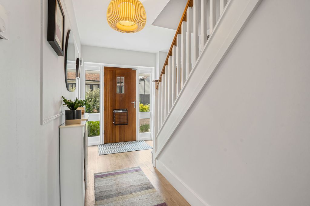 Property photo 3 of 37