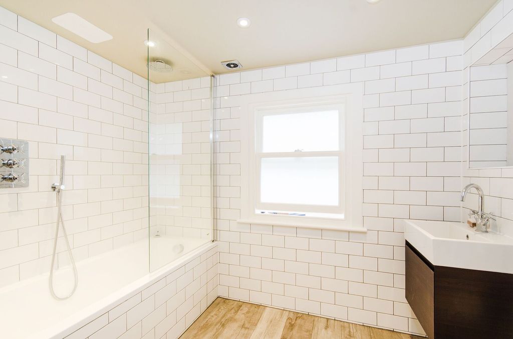 Property photo 1 of 3