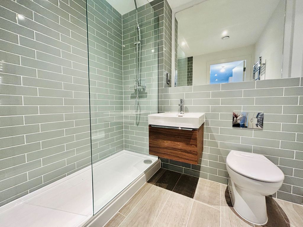 Property photo 3 of 5 Bathroom