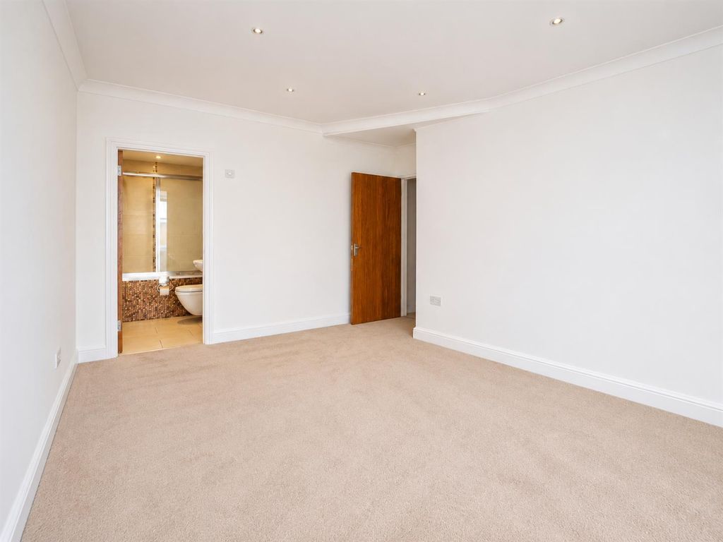 Property photo 3 of 9 588Fad19-388F-4d70-B635-9cd889490E83.Png