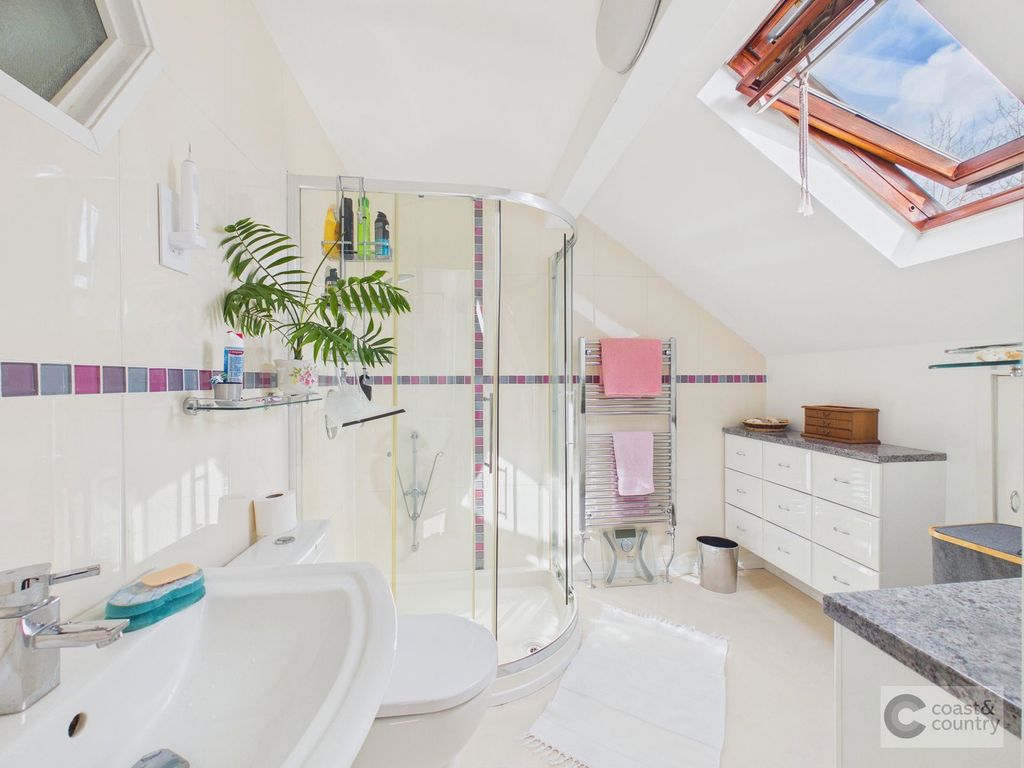 Property photo 3 of 25