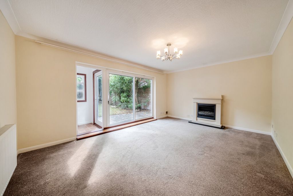 Property photo 3 of 13 1-6A998986805E1-1...