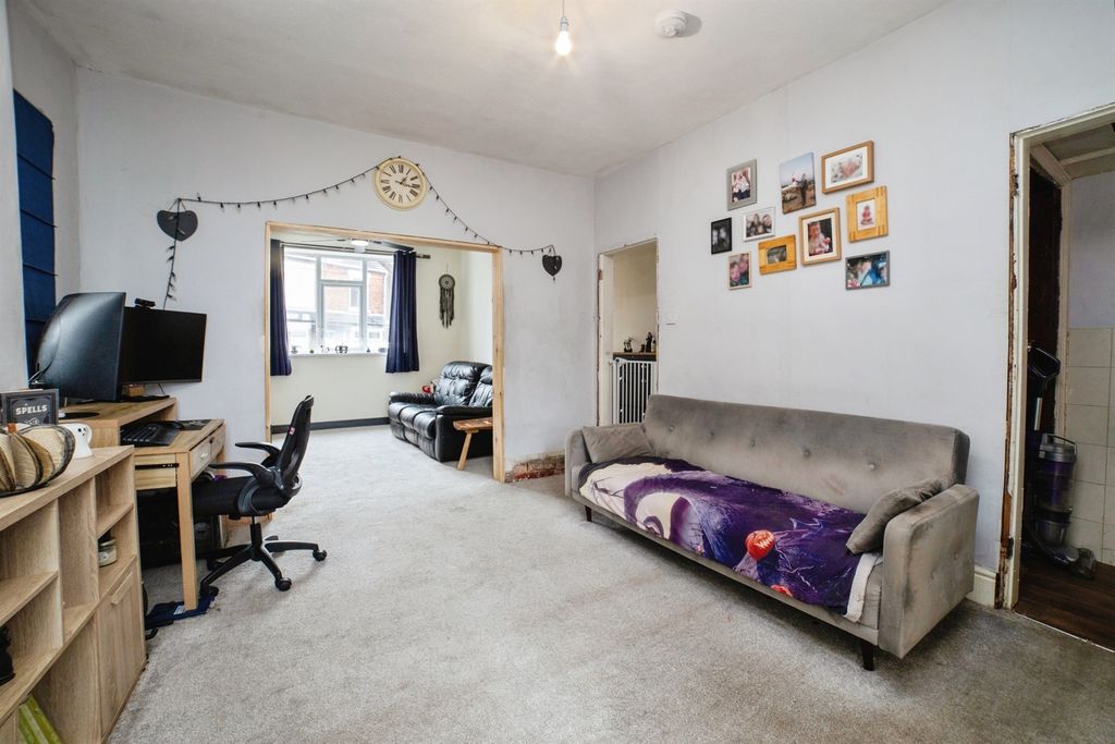 Property photo 2 of 15