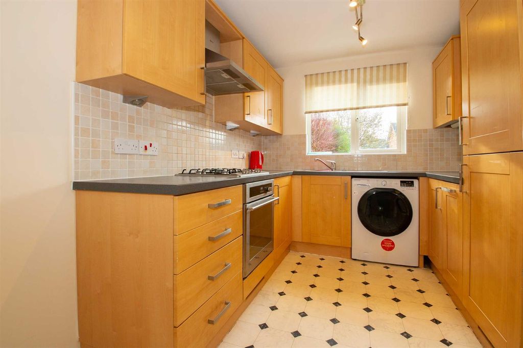 Property photo 3 of 21