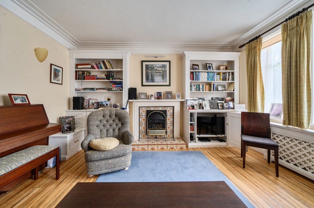 Property photo 3 of 17