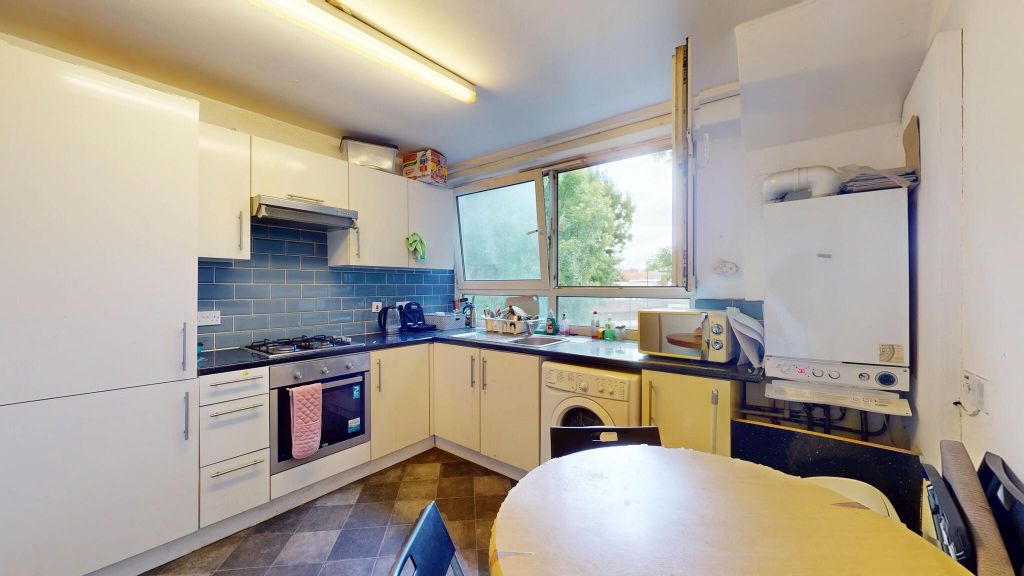 Property photo 2 of 13 Kitchen