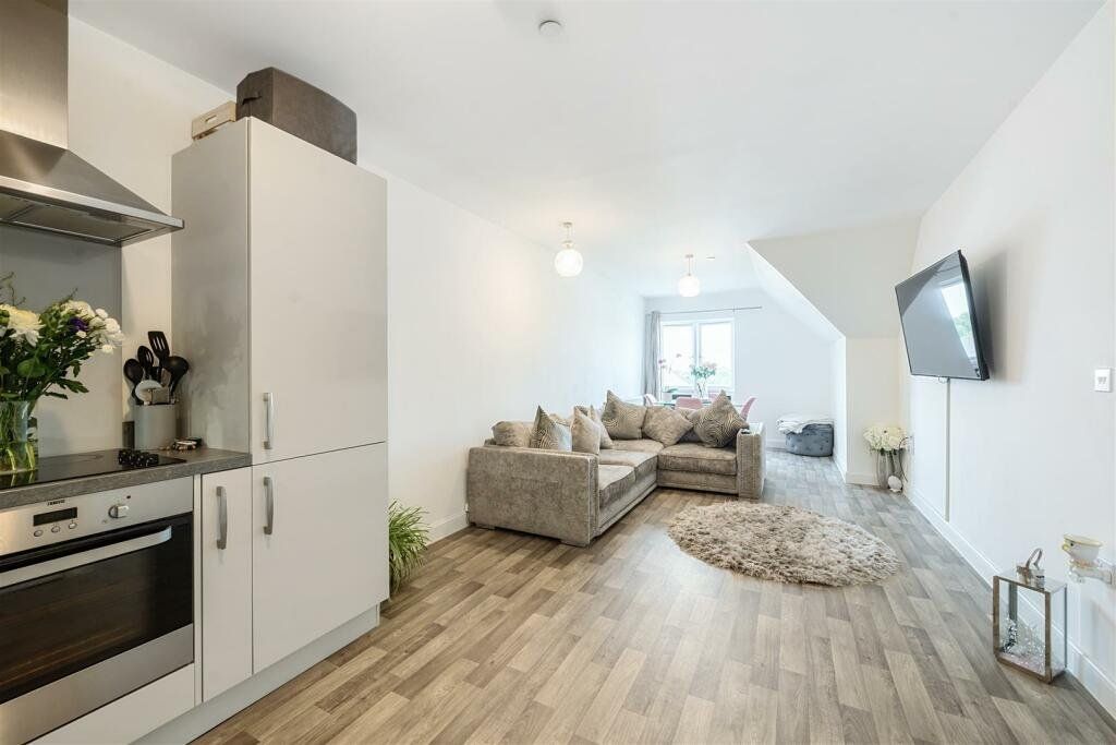 Property photo 2 of 11 Picture No. 01