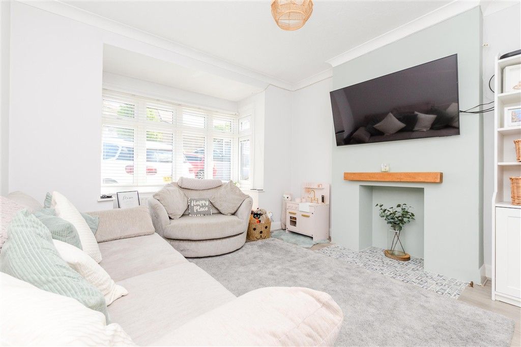 Property photo 3 of 9 Lounge