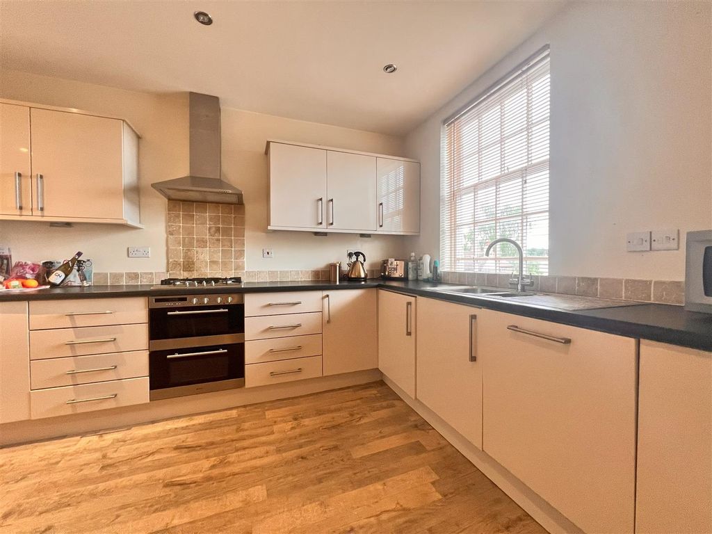 Property photo 2 of 10 Img_6876.Jpg