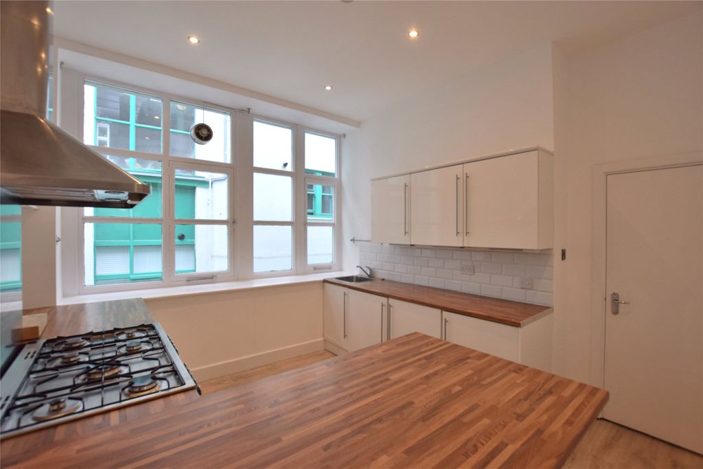 Property photo 2 of 8 Kitchen