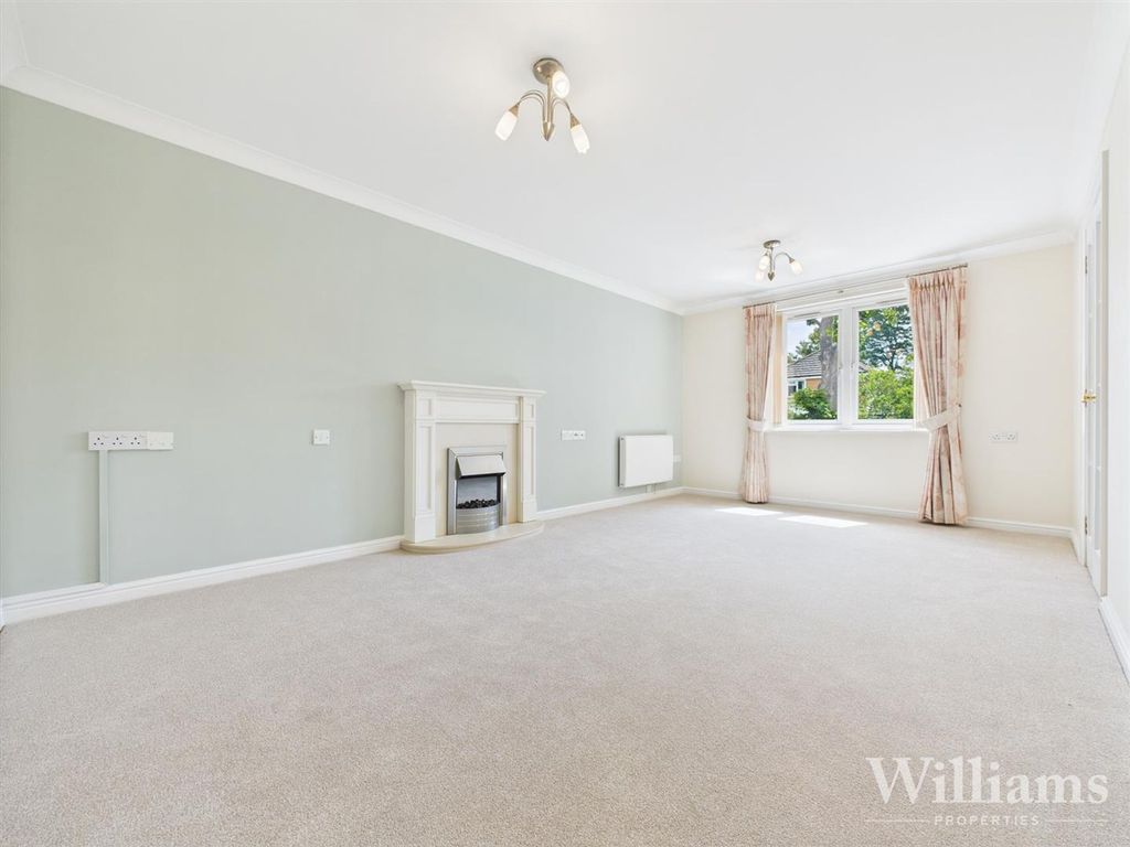 Property photo 2 of 12 Cam02861G0-Pr0425-Still004.Jpg