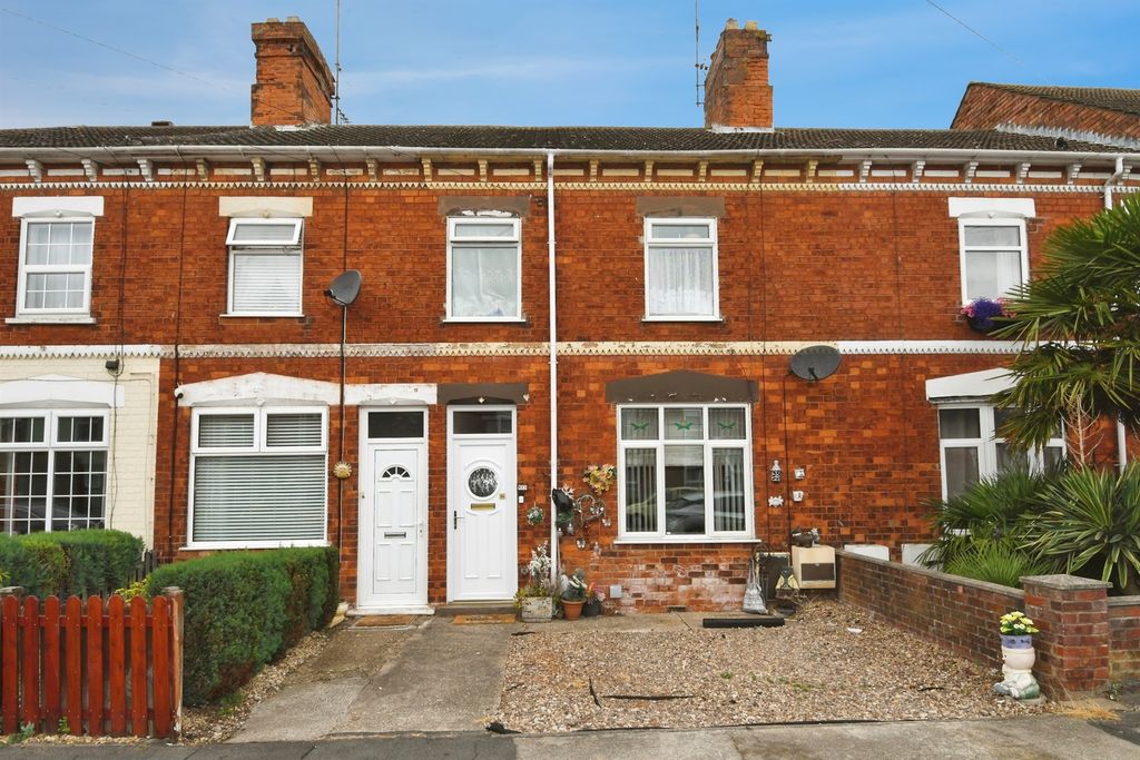 Property photo 1 of 18