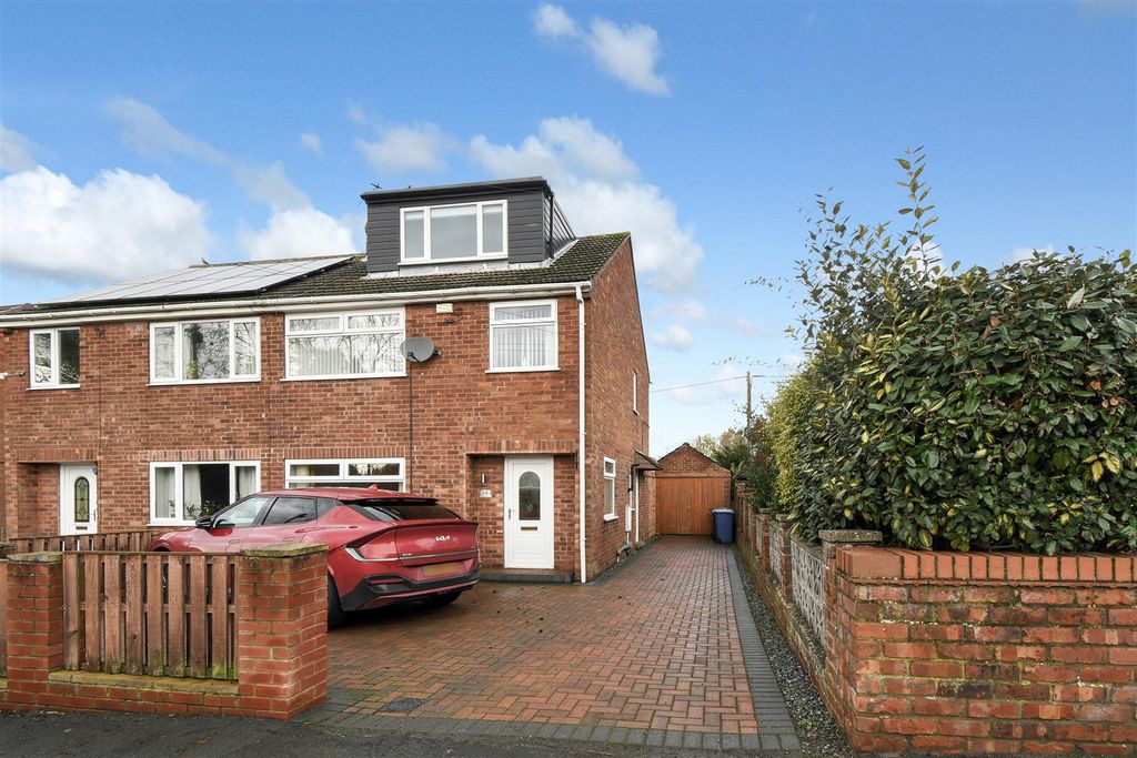 Property photo 1 of 21 Front