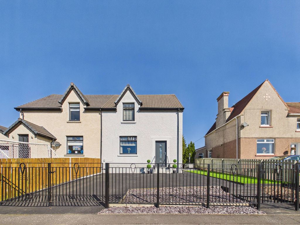 Property photo 1 of 16 Front