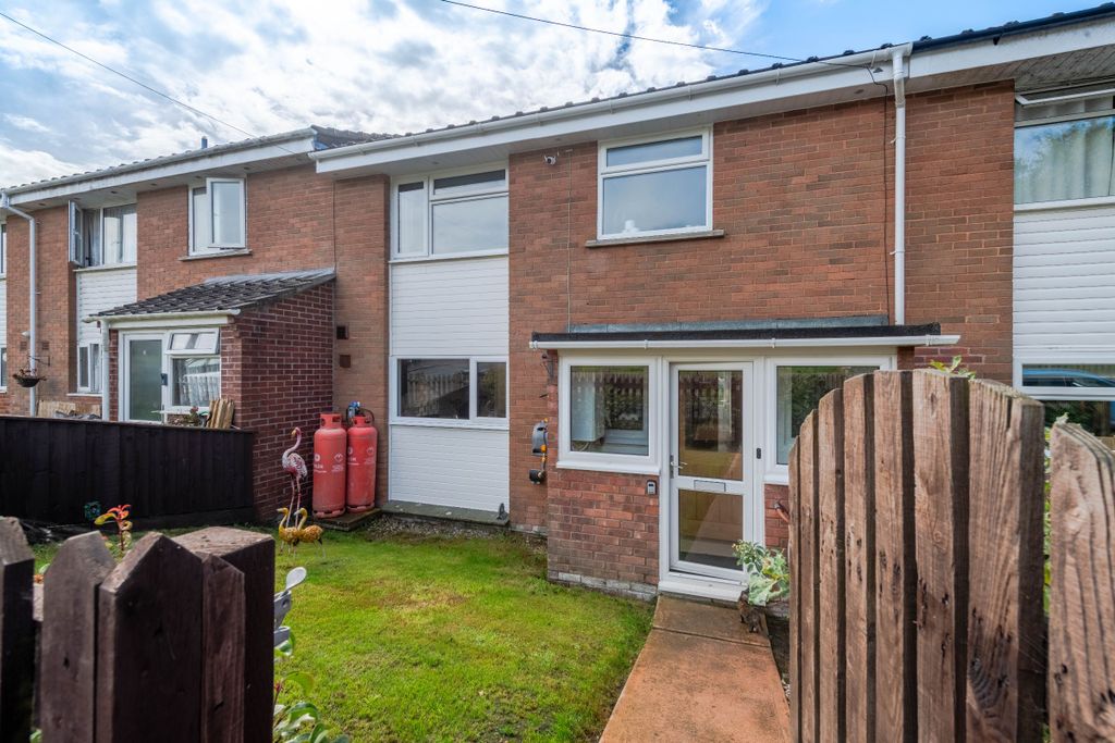 Property photo 1 of 18