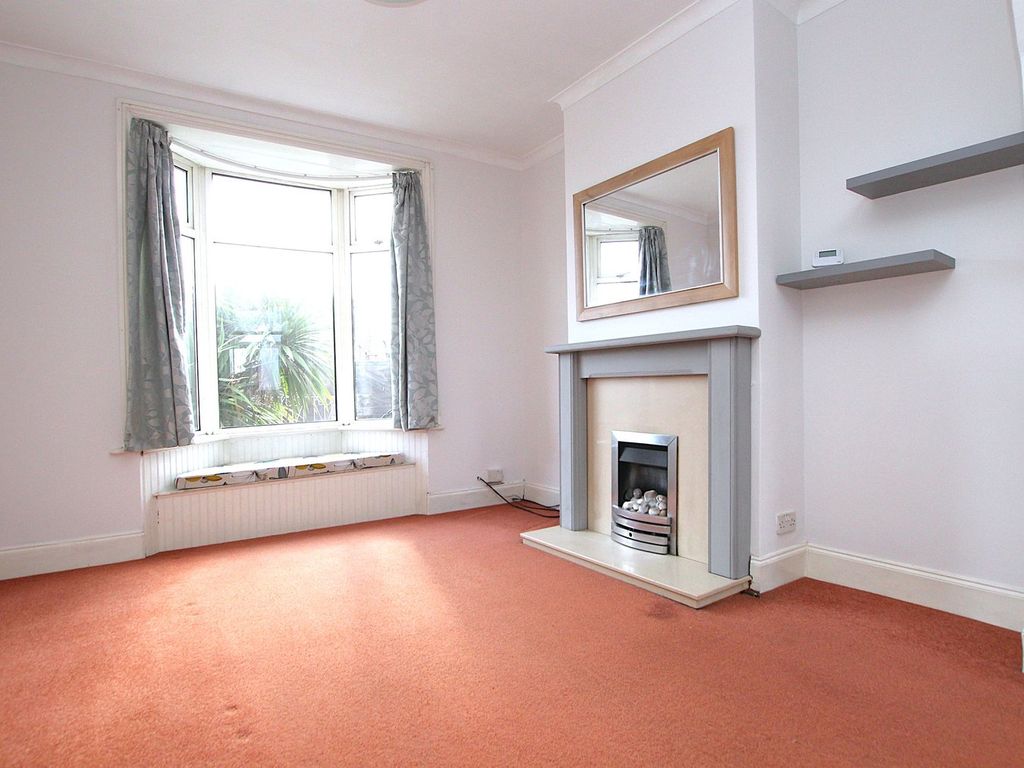 Property photo 3 of 27
