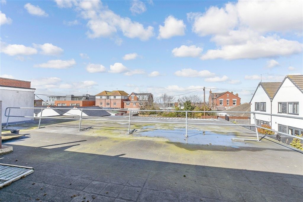 Property photo 1 of 8 Balcony / Terrace