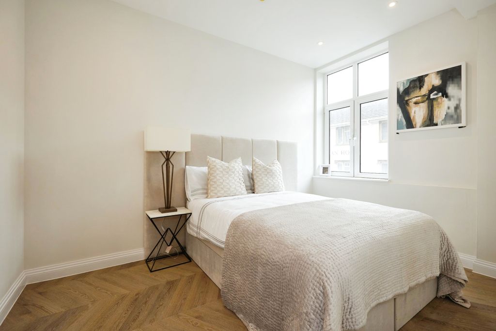 Property photo 1 of 7 Image