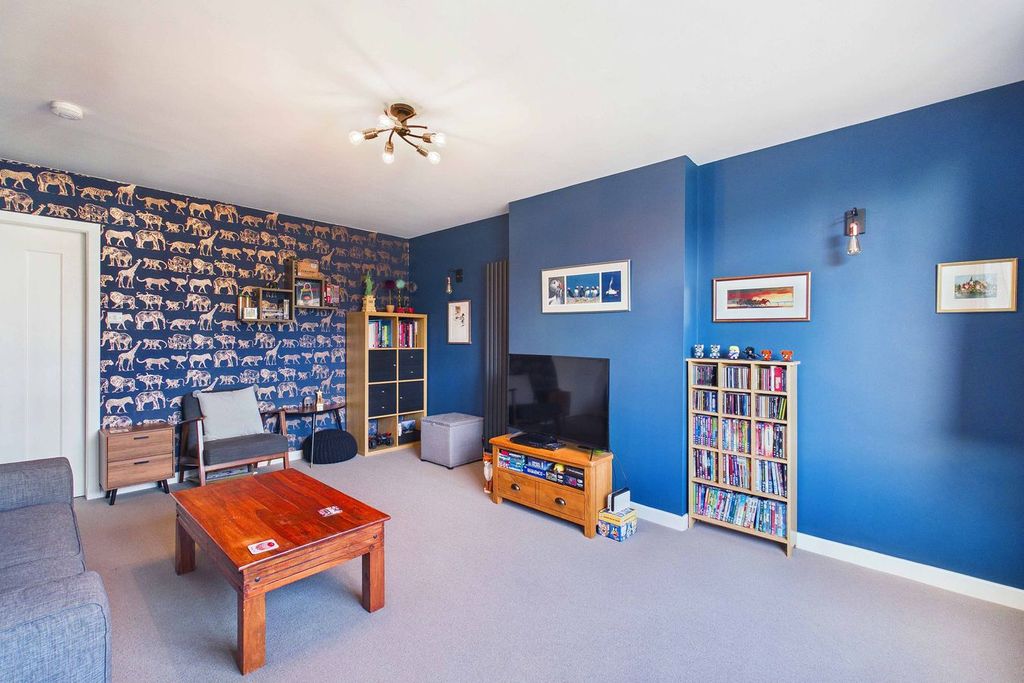 Property photo 3 of 26
