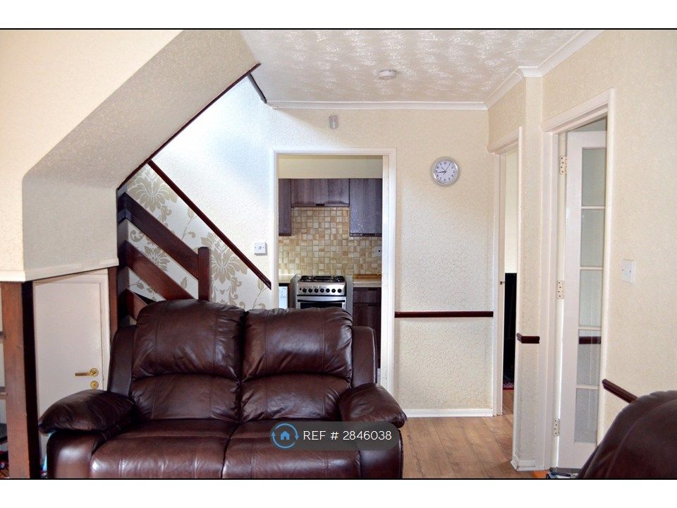 Property photo 3 of 15 Lounge