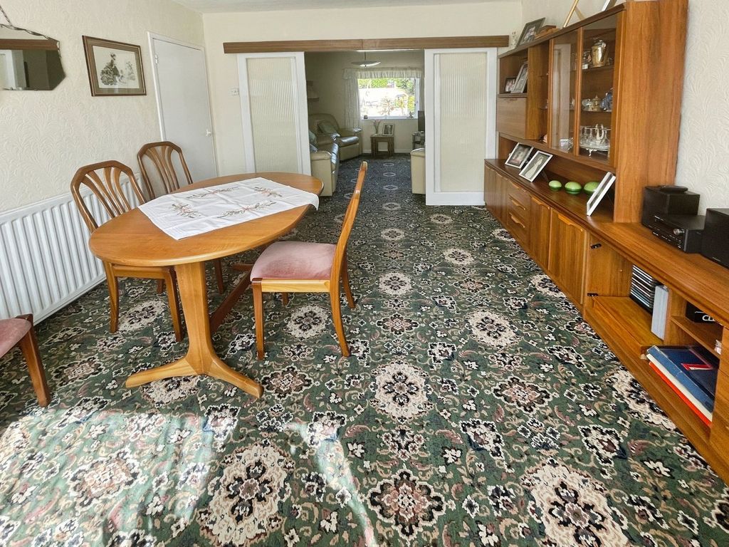 Property photo 3 of 21 Dining Room