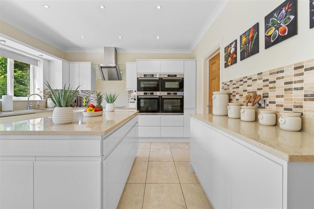 Additional image 18 of 5 bed detached house for saleSnowdrop Road, Hartlepool TS26