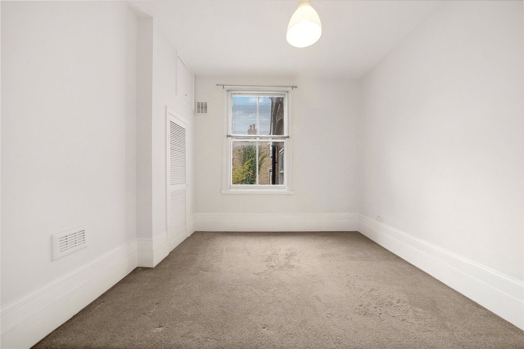 Property photo 3 of 17 Picture No. 19