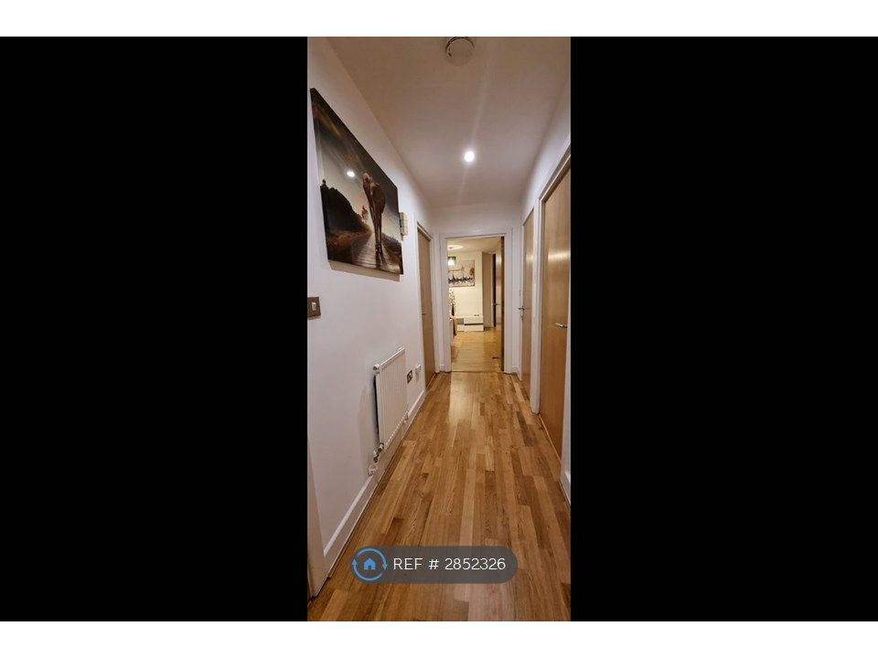 Property photo 3 of 9 Long Hallway