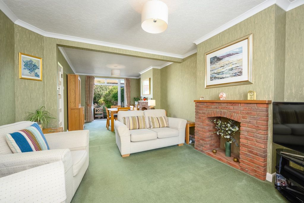 Property photo 3 of 16