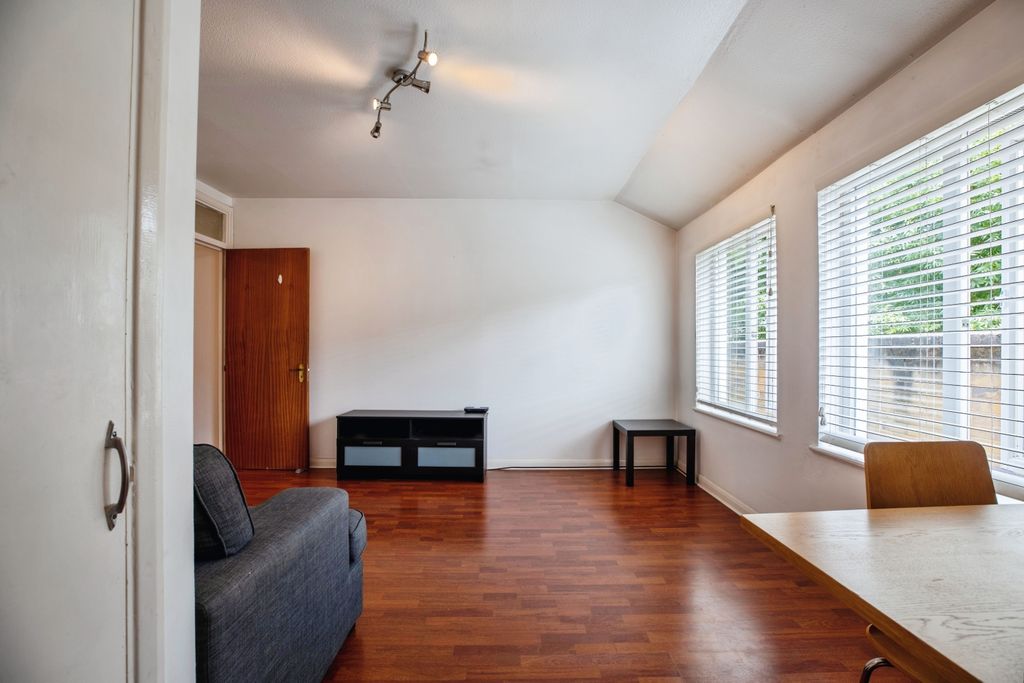 Property photo 1 of 17 0T7A6136-Hdr