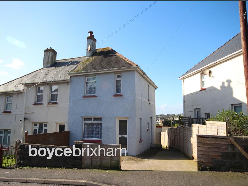 Property photo 1 of 8 Briseham Road