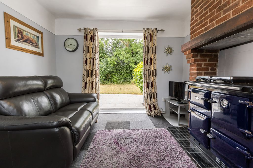 Property photo 3 of 15 9