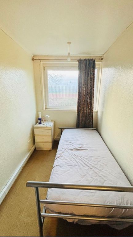 Property photo 1 of 3