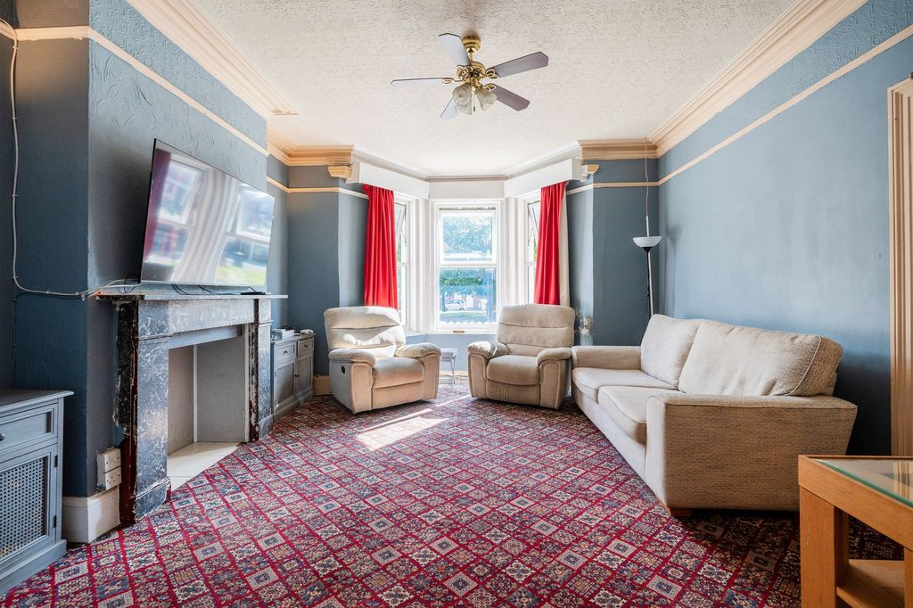 Property photo 3 of 30