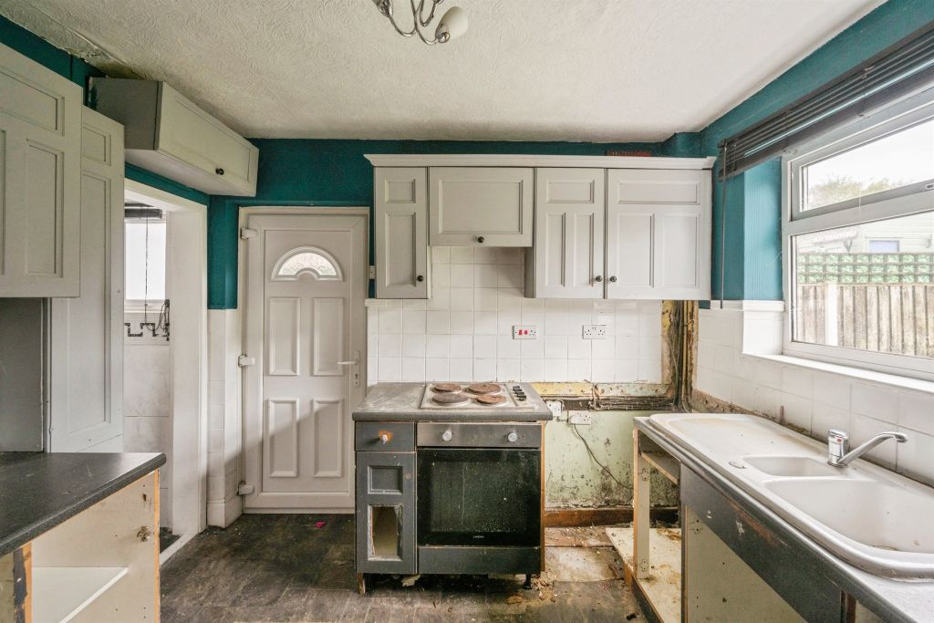 Property photo 3 of 17