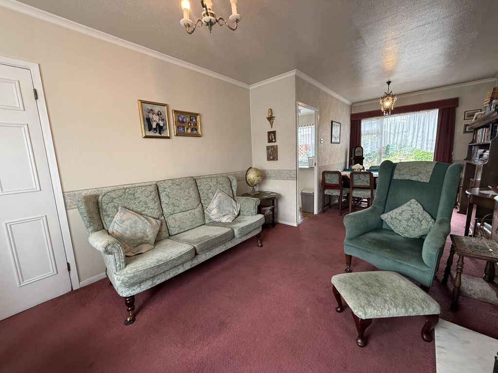 Property photo 3 of 16 Living Room