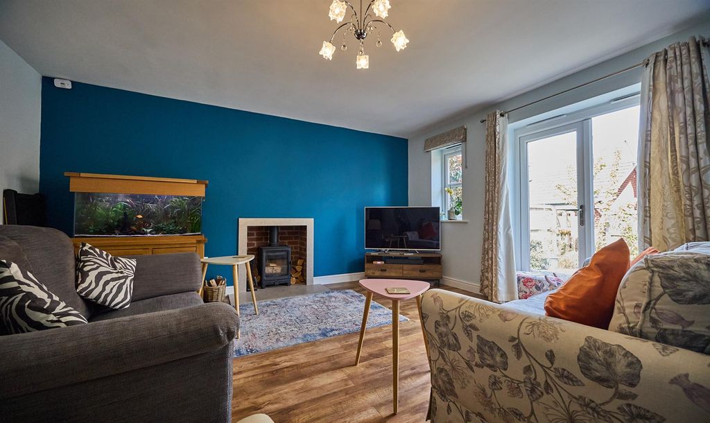 Property photo 2 of 17 Rear Lounge Dining Room