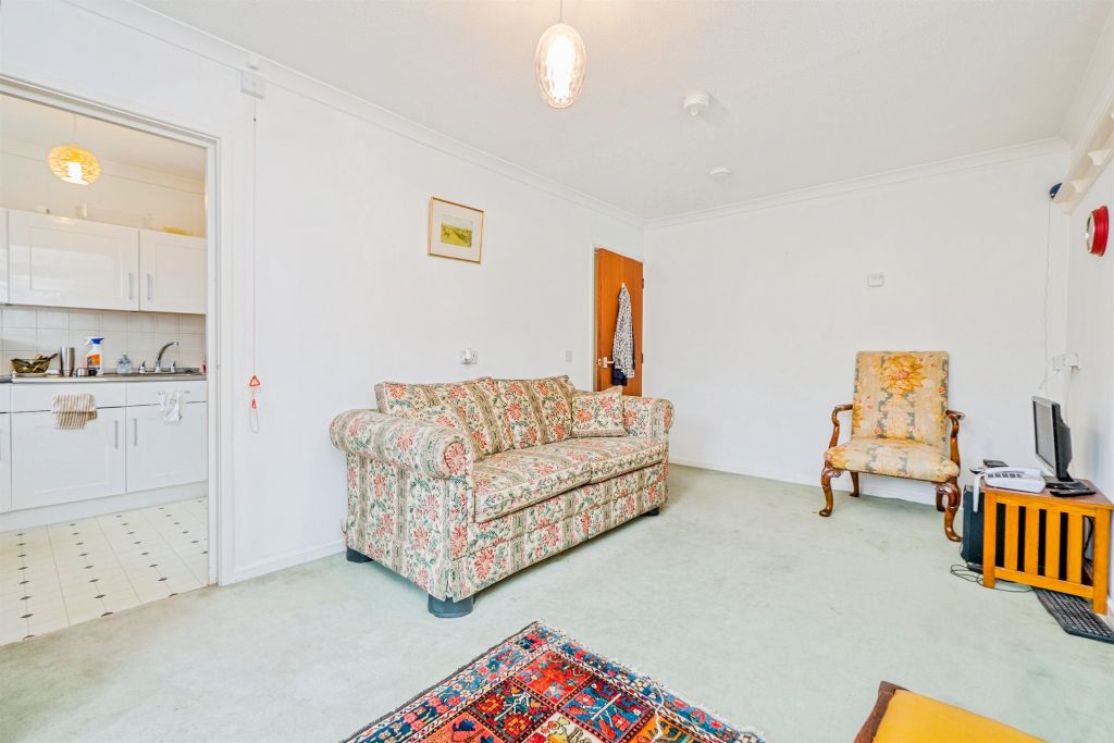 Property photo 3 of 10