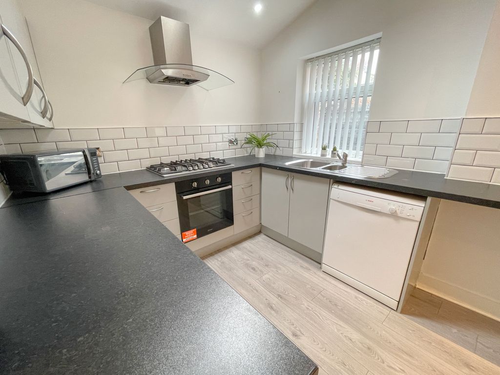 Property photo 3 of 11 57 Romer(4)