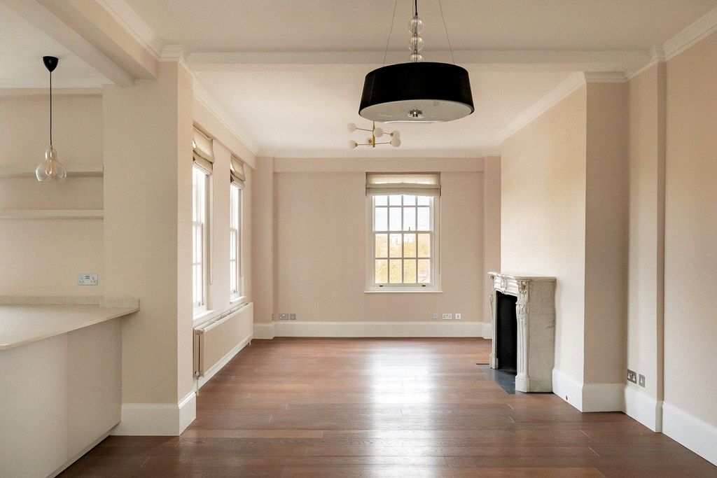 Property photo 2 of 10 Reception Room