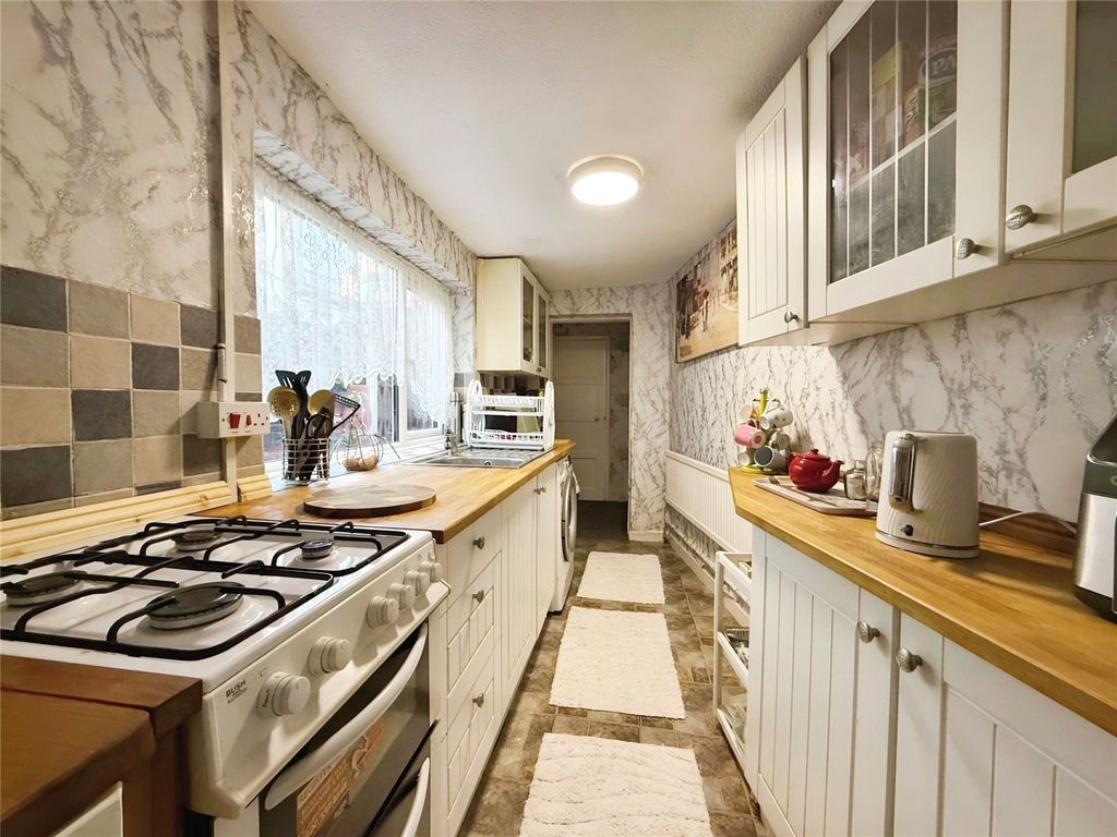 Property photo 2 of 16 Picture No. 05
