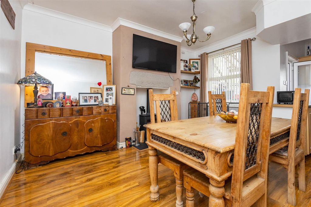 Property photo 3 of 14 Kitchen/Diner