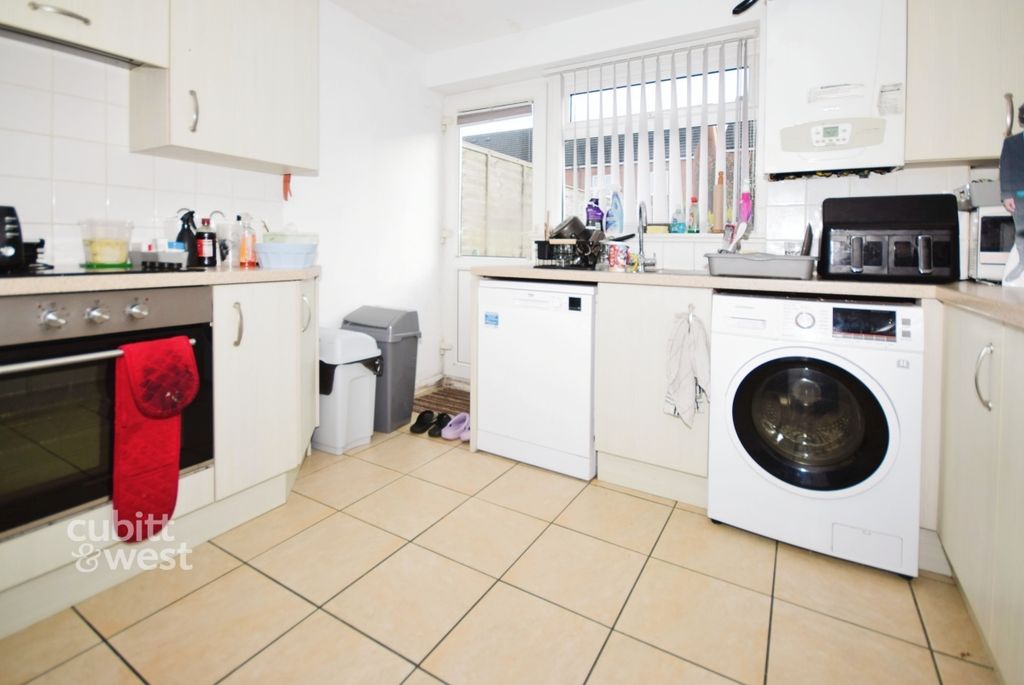 Property photo 2 of 14 130d28Bb-Dsc_0291