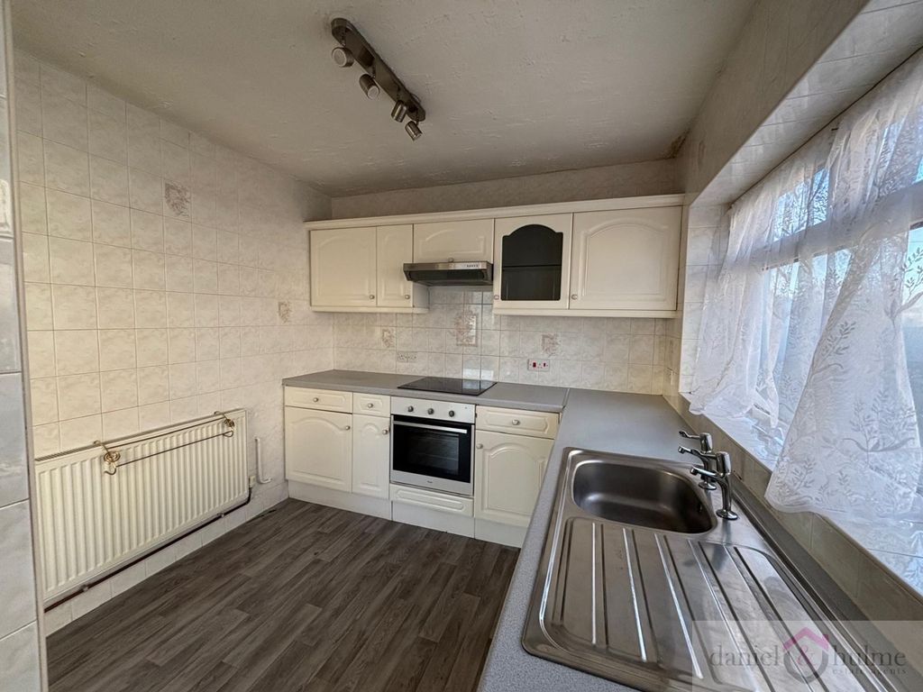 Property photo 3 of 21 E2d9426B-0413-4061-Bf61-4F1Eb377363d