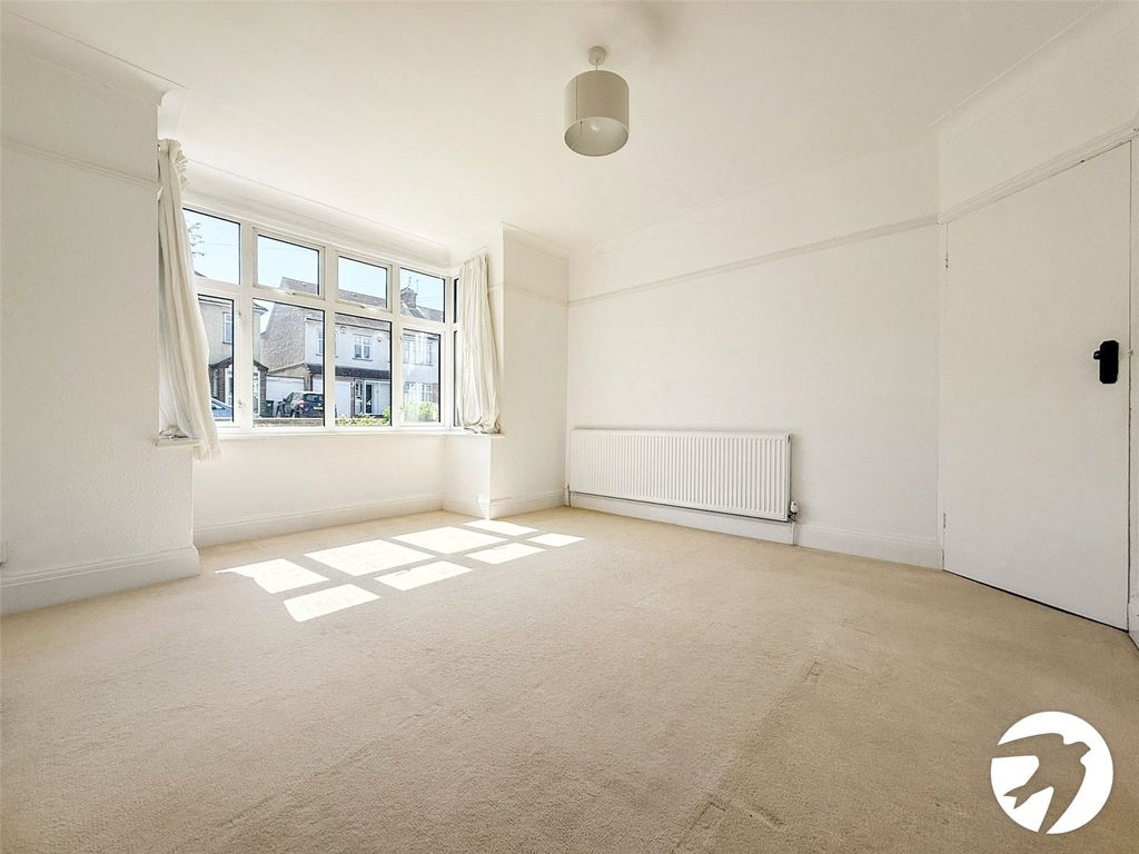 Property photo 2 of 15 Picture No. 16